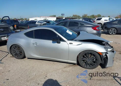 2013 Scion Fr-S из США, поврежденный, VIN JF1ZNAA12D2715965